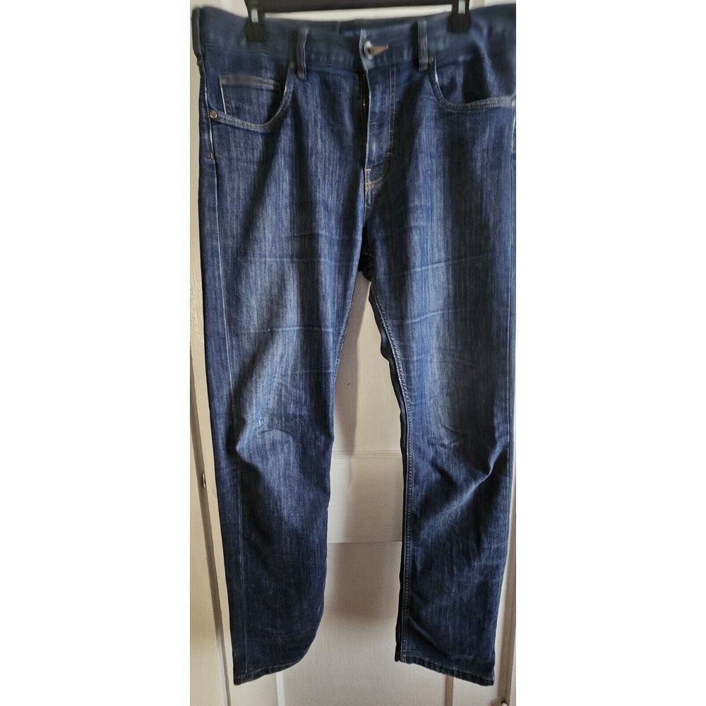 Patagonia blue straight 5 pocket light weight jeans distressed W35L30